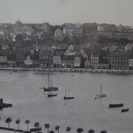 Hafenblick Vom Kapitaenshaus Apartment Flensburg Exterior photo