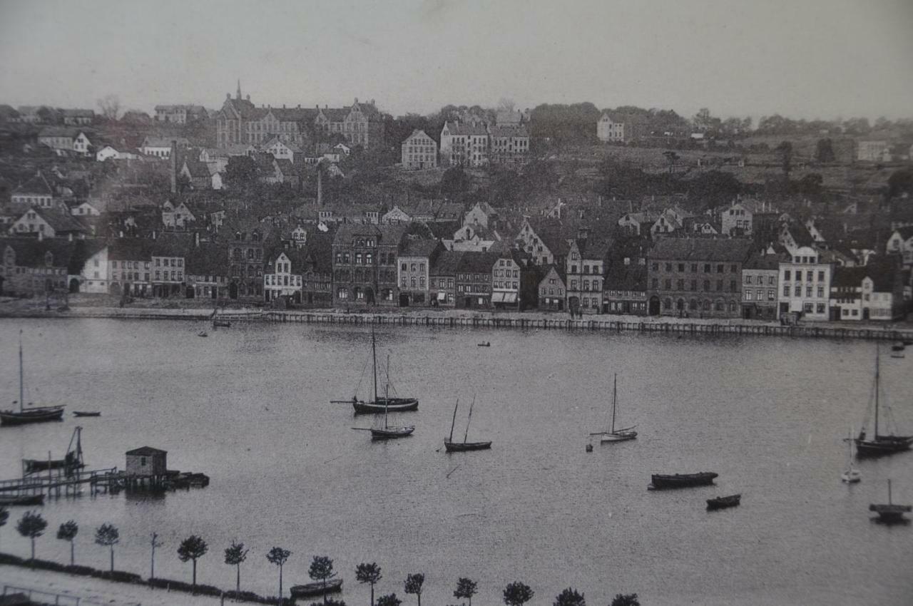 Hafenblick Vom Kapitaenshaus Flensburg